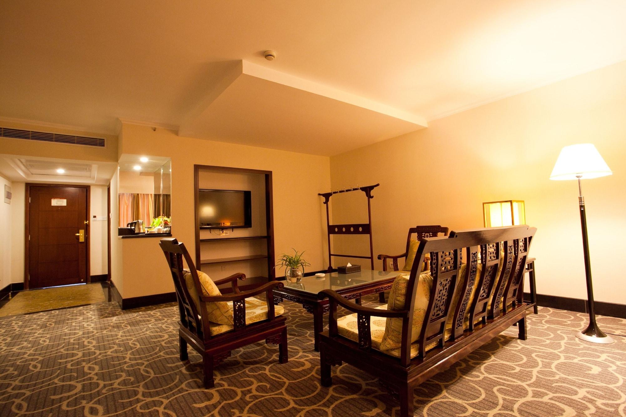 סוג'ואו Garden Hotel מראה חיצוני תמונה